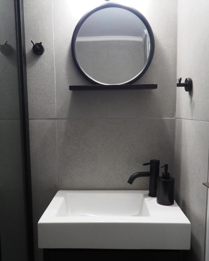 Mimadart Pop-Up Gallery Apartment ピレウス エクステリア 写真